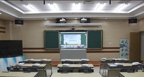 走進(jìn)多媒體講臺教學(xué)時代